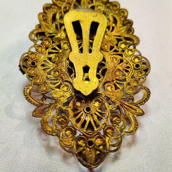 1920's Gold Tone Filigree Rhinestone Flower Fur Clip - Picture 4 of 5